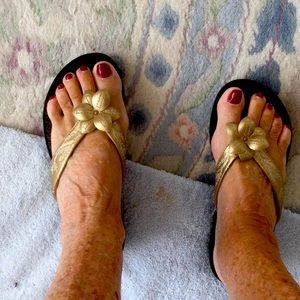 Size 7 Clark’s Sandals w/perfect 1.75” black foamy wedge , deserve a new home.